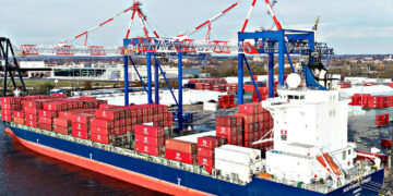 Philadelphia’s PSA Penn Terminals receives Liebherr container crane