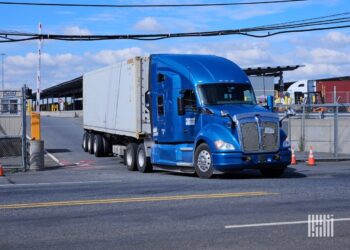 Ports reopen as union warns on contract talks