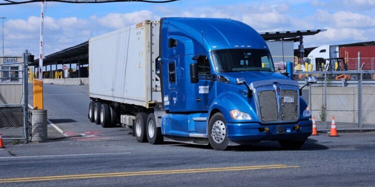 Ports reopen as union warns on contract talks