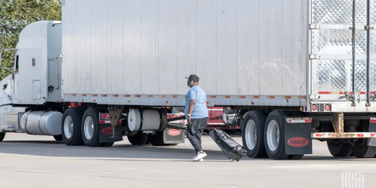 Report: Driver shortage claim ‘spurious,’ fixation on efficiency causes turnover