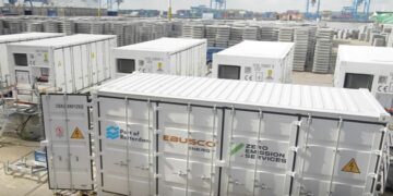 Successful pilot of mobile shore power for sea-going vessels in Rotterdam