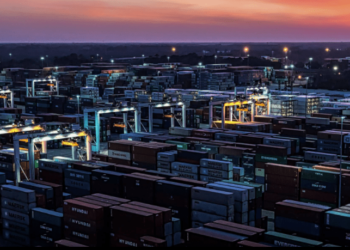 Unwind from ILA strike begins, ocean rates fall while air climbs: Freightos Update