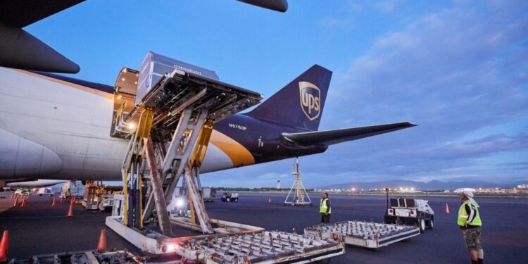 UPS forecasts softer peak shipping season