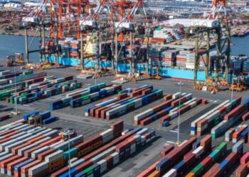 USEC strike begins with predictions of chaos