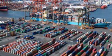 USEC strike begins with predictions of chaos