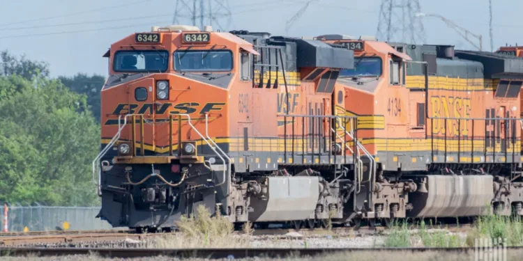BNSF reports higher profits as volume grows and costs fall