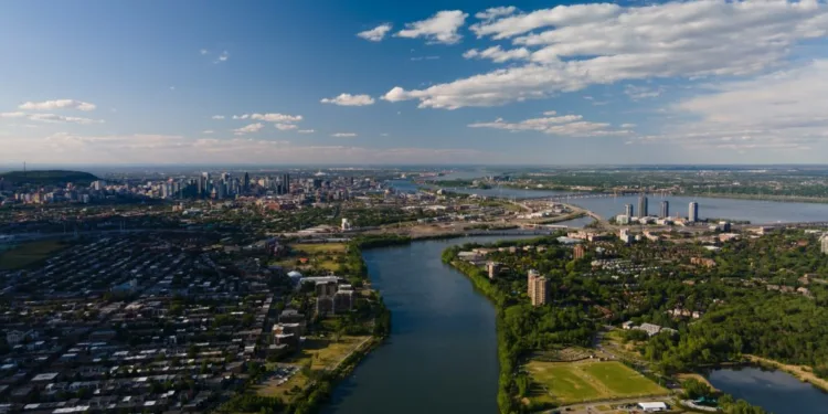 British Columbia ports threaten lockout in response to strike notice