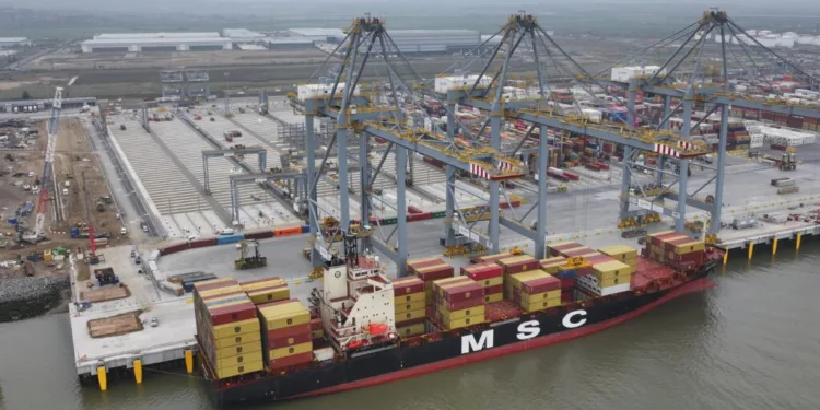 DP World opens first all-electric berth at London Gateway