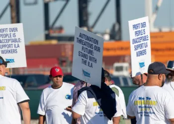 East Coast port contract talks to resume