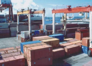 Guam Port Authority approves bid to replace aging gantry cranes