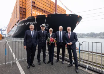 Hapag-Lloyd christens “Hamburg Express” in Port of Hamburg