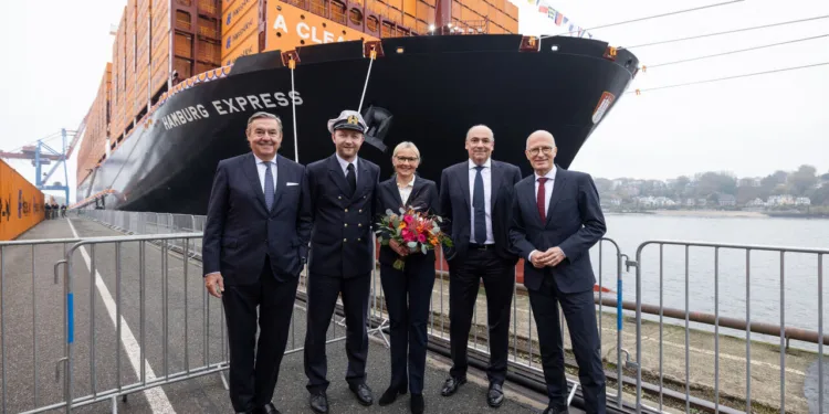 Hapag-Lloyd christens “Hamburg Express” in Port of Hamburg