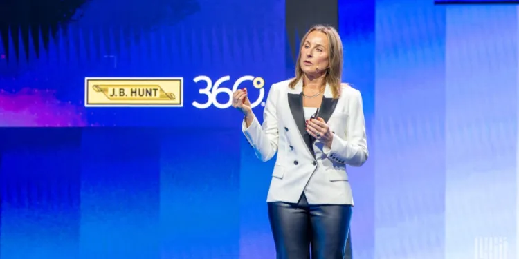 J.B. Hunt CEO talks need for industry collaboration at F3