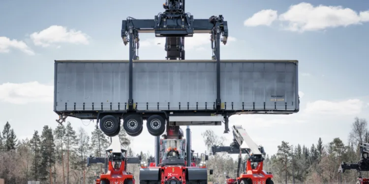Kalmar, Groupe Combronde expand 10-year partnership with new order