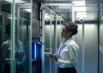 Kuehne+Nagel introduces server and data centre logistics solution for cloud infrastructure sector