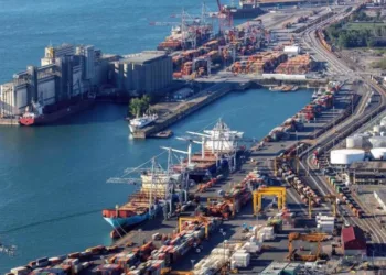 Montreal port shuts down adding to Canadian supply chain woes