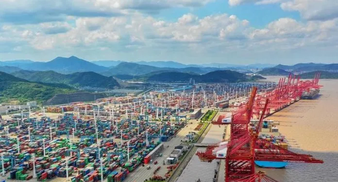 Shanghai hits 40 million TEU milestone as volumes grow at Chinese ports