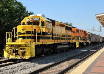 Short line CEO says railroads must embrace Uber-like technology to secure future