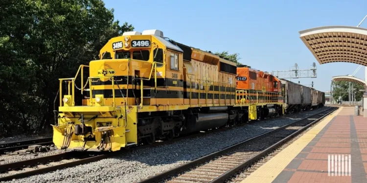 Short line CEO says railroads must embrace Uber-like technology to secure future