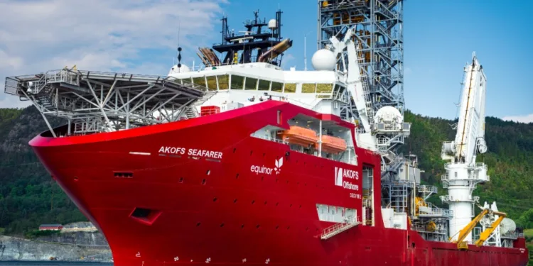 AKOFS Offshore gets $300m extension for well intervention vessel