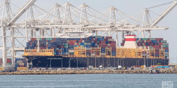 Asia-US container rates climb in latest Freightos index