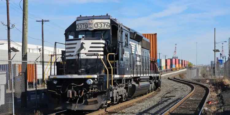 Barr to VP investor relations for Norfolk Southern
