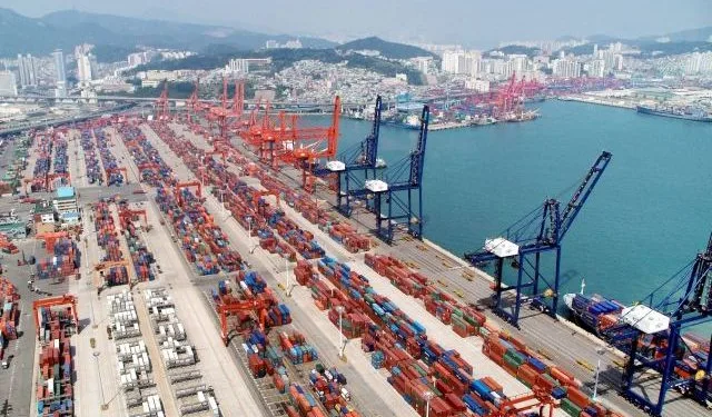 Busan port set for massive expansion to double handling capacity