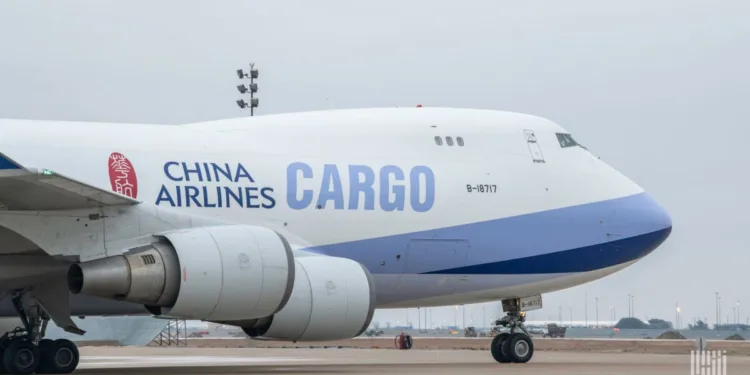 China Airlines to buy Boeing 777-8 freighters