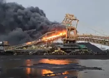 Fire damages Vancouver port coal terminal