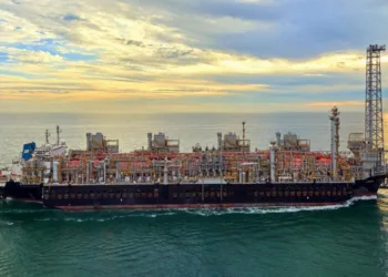 Golar LNG buys remaining stake in FLNG unit for $90m