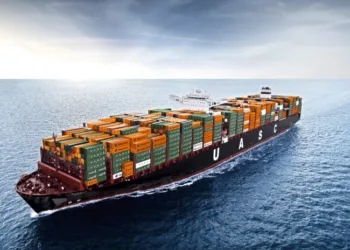 Hapag-Lloyd cuts emissions and costs through proactive hull cleaning solution