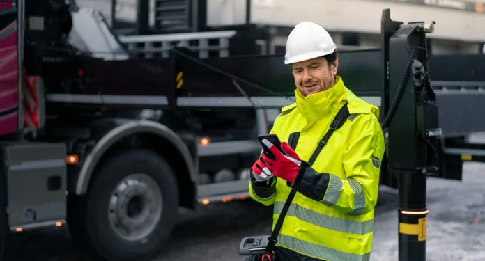 Hiab and Ring Power Lift Trucks partner on MOFFETT dealership in Florida