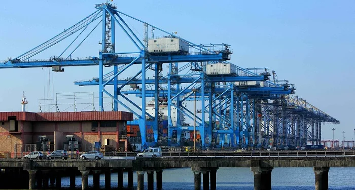 Indian ports strike threat returns
