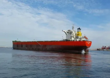 MOL hires cape from Diana Shipping