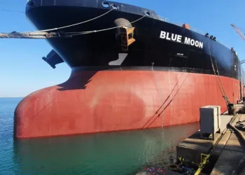 Performance Shipping pens aframax charter with AET