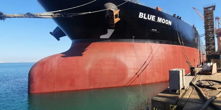 Performance Shipping pens aframax charter with AET