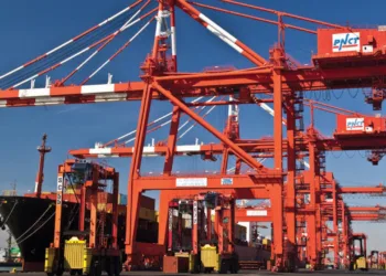 Shippers urge longshore union, employers to resume contract talks