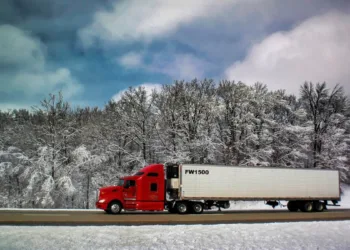 Solid holiday spending growth supporting truckload market