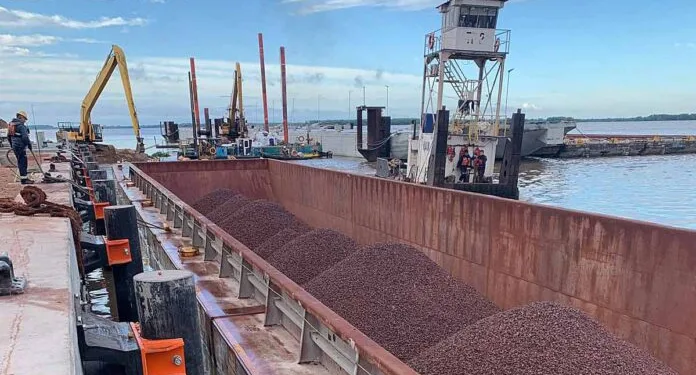 Advanced fender system for barges at Nueva Palmira port