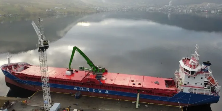 Arriva adds to bulker orderbook in China