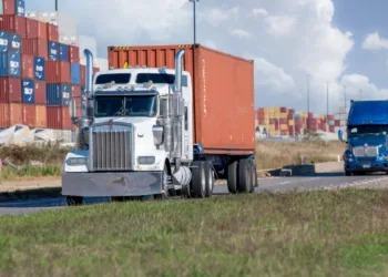 Borderlands Mexico: Trump tariffs could raise consumer prices in short term, expert says