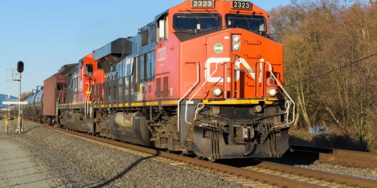 CN braces for rail strike