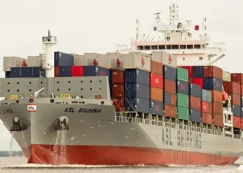 Crew rescued from blaze on boxship in Red Sea