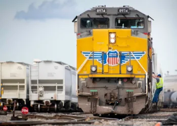 First look: Union Pacific profit up 7% in fourth quarter