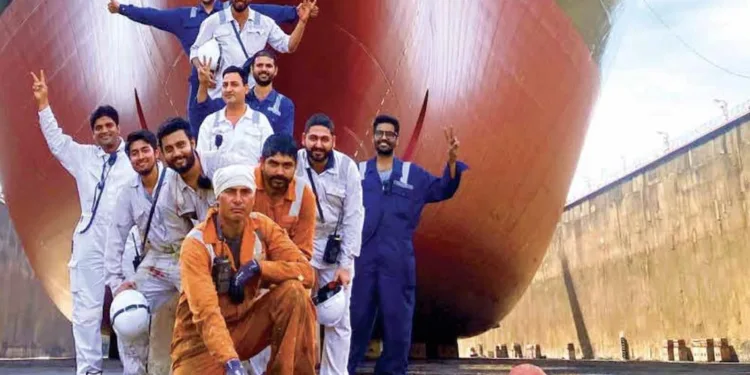 Hull cleaning study shows when ships should head to drydock