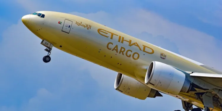 Logistics companies charter Etihad freighters to transport Chinese goods