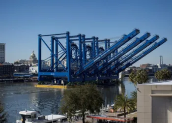 Port of Savannah adds four electric ship-to-shore cranes