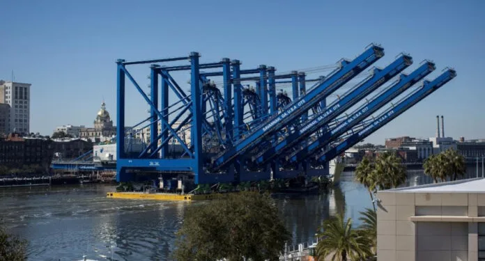 Port of Savannah adds four electric ship-to-shore cranes