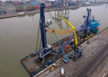 Port of Tilbury enhances handling capabilities with new harbour crane