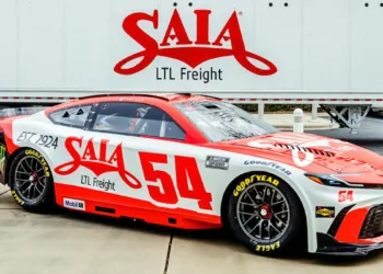 Saia starts its engines: LTL carrier will sponsor a leading NASCAR team